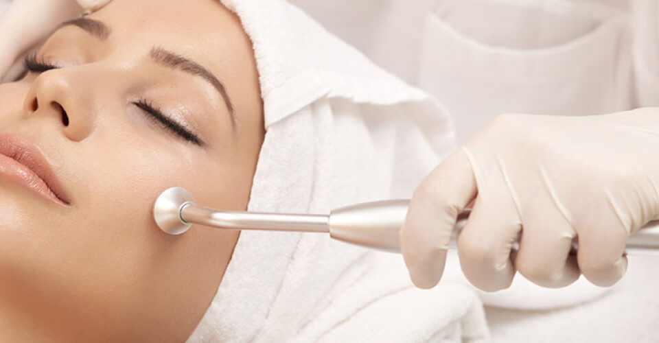 Microdermoabrasión vs hidroplástica